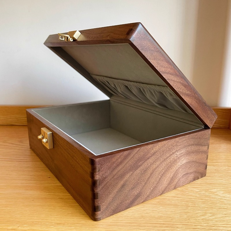 Walnut Wood Jewelry Box with L - огляд і ціна Korean Desk Setup